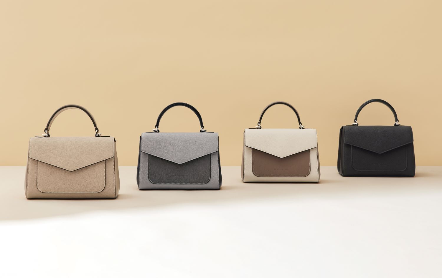 新色】Laura Bag (ラウラ バッグ) 