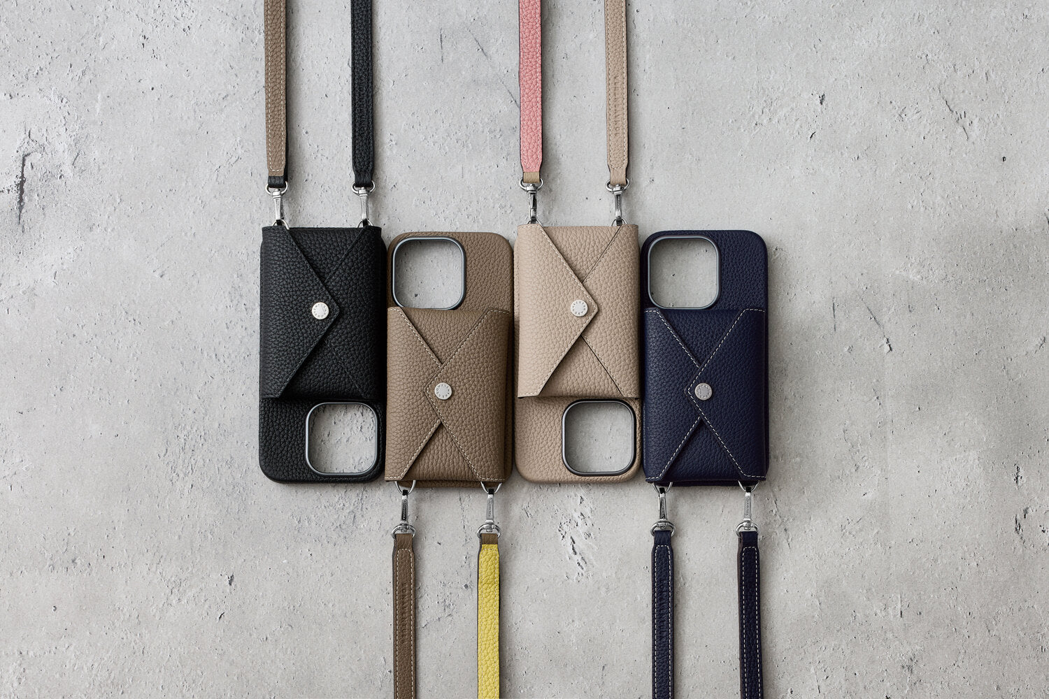 スマホストラップの付け方は？種類や選び方のポイントを解説