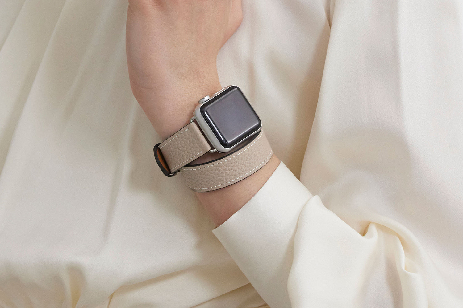 38mm/40mm/41mm/42mm, 二重巻き】上質なレザーのApple Watchバンド 