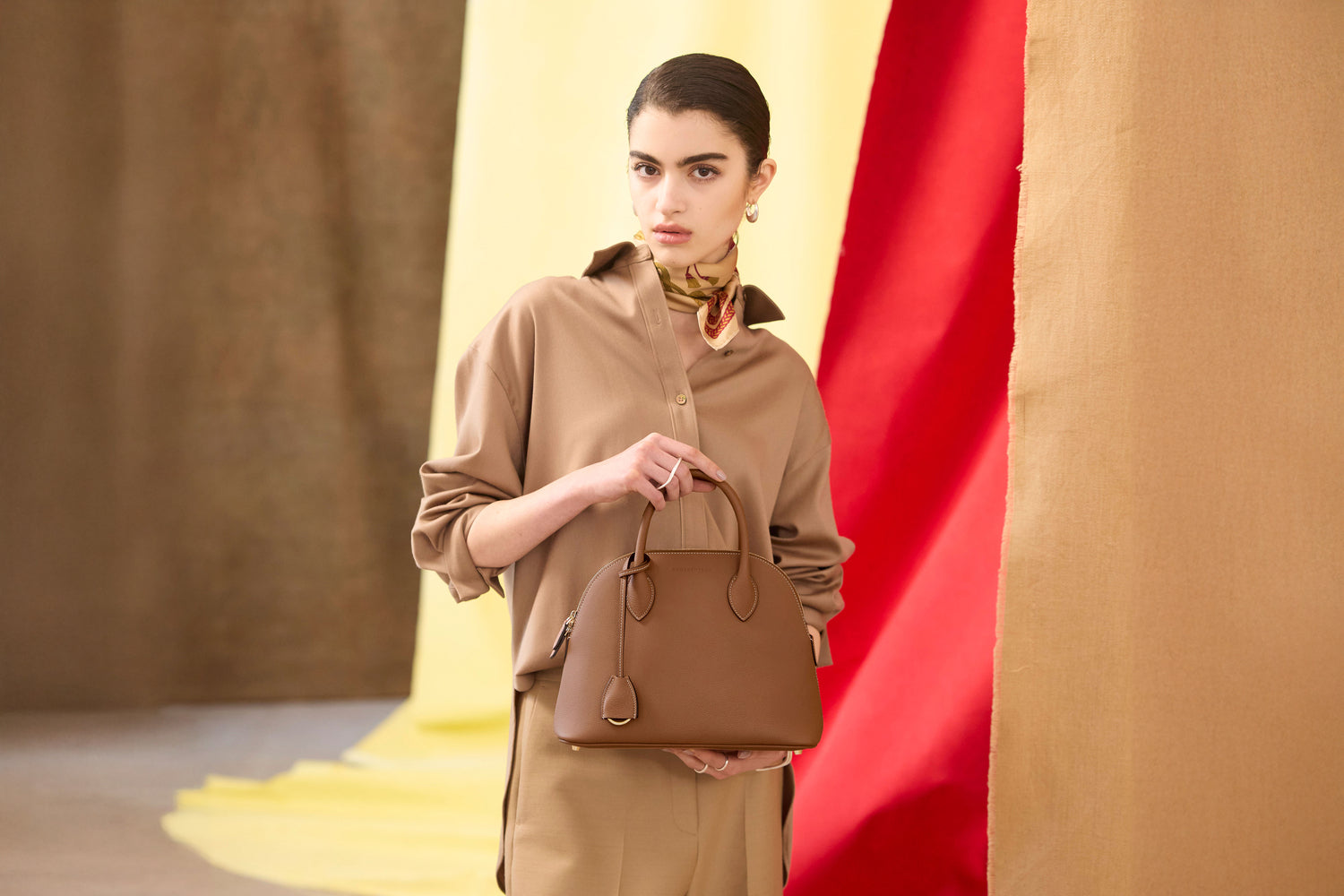 期間限定】キャメル（茶系）のバッグ・iPhoneケース・レザーグッズ 