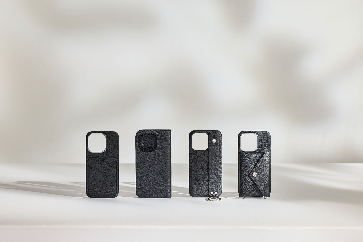 上質なレザーのスマホ（iPhone 16）ケース – イタリア(ミラノ)発の高級革製品の通販BONAVENTURA