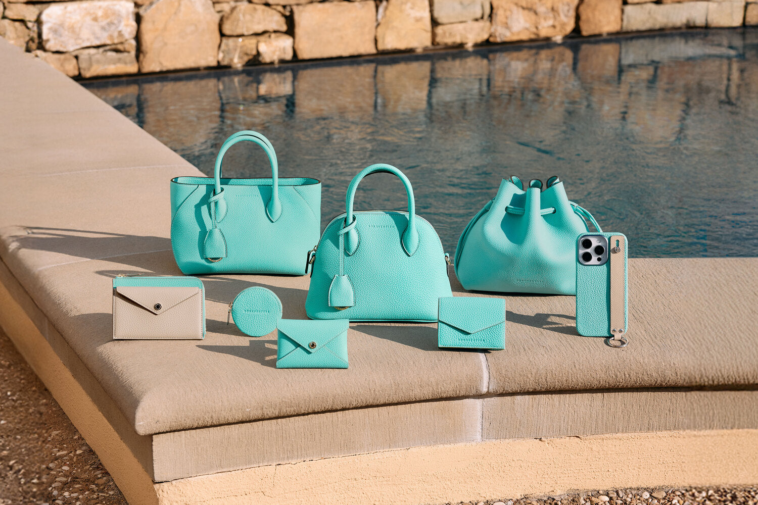 夏限定】アトールブルー コレクション（ブルー系）のバッグ・iPhone  