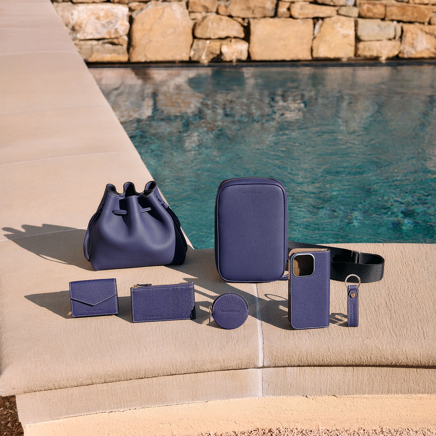 Noa Bag Shrink Leather (Mini)