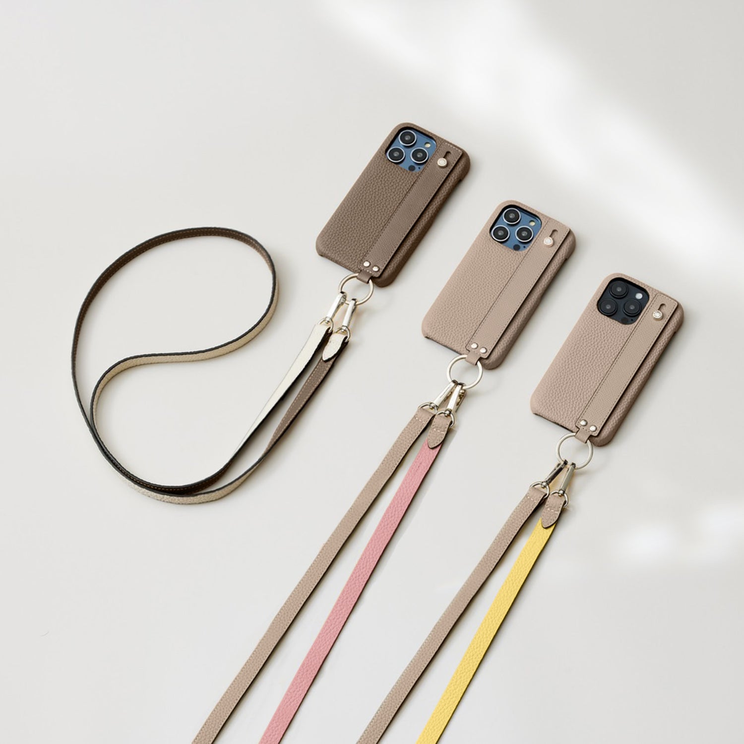 (iPhone 13) ハンドル付き バックカバーケース ストラップ付き シュリンクレザー