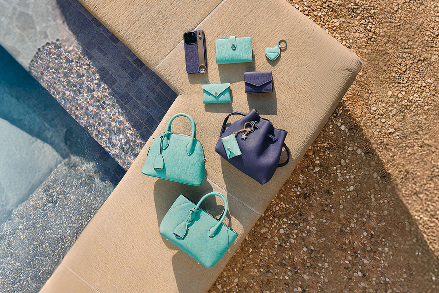 アトールブルー / インディゴブルー