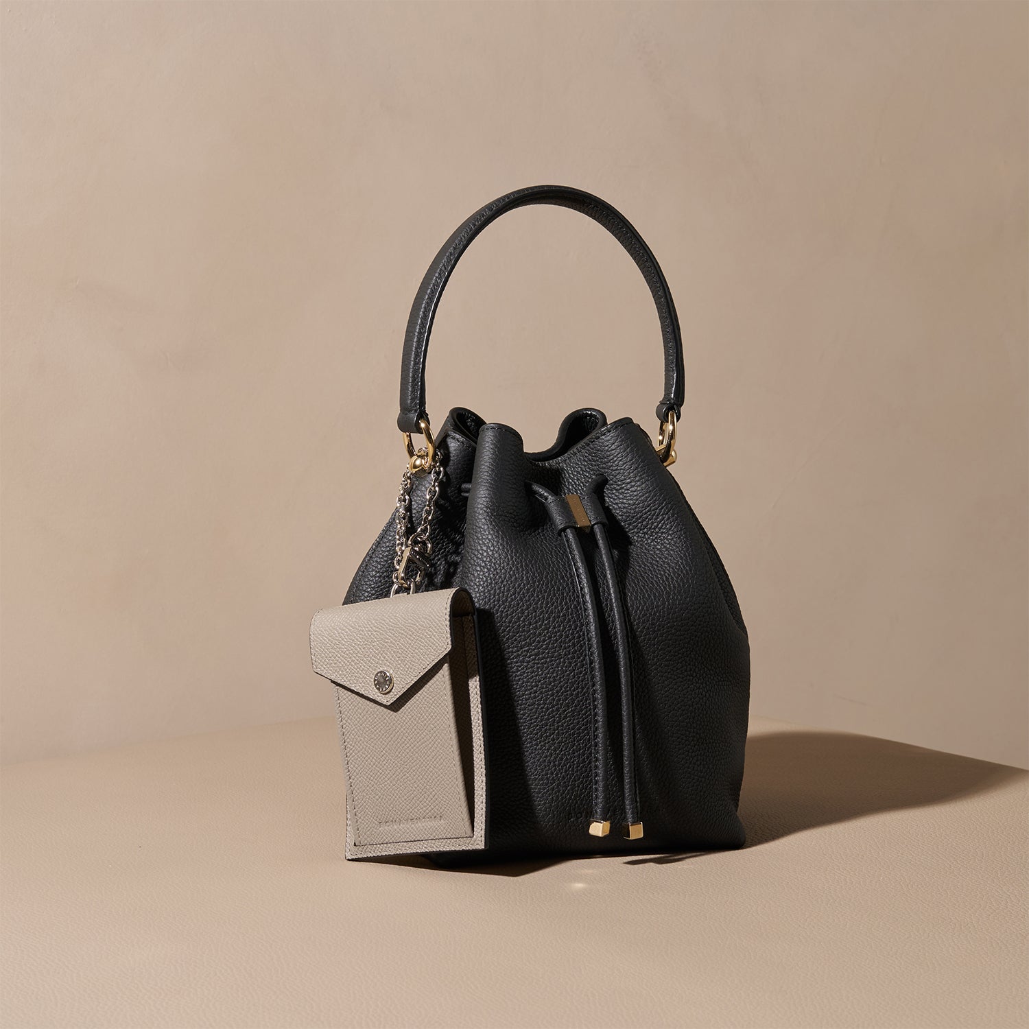 ⭐︎本日限定価格⭐︎【新品】 BONAVENTURA キーホルダー ノブレッサレザー BONAVENTURA｜キーホルダー ノブレッサレザー | Rakuten Fashion
