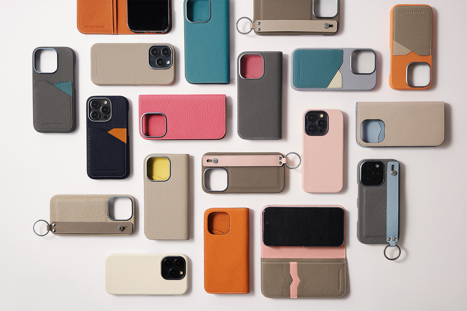 上質なレザーのiPhone バックカバーケース（背面カバー） / スマホ