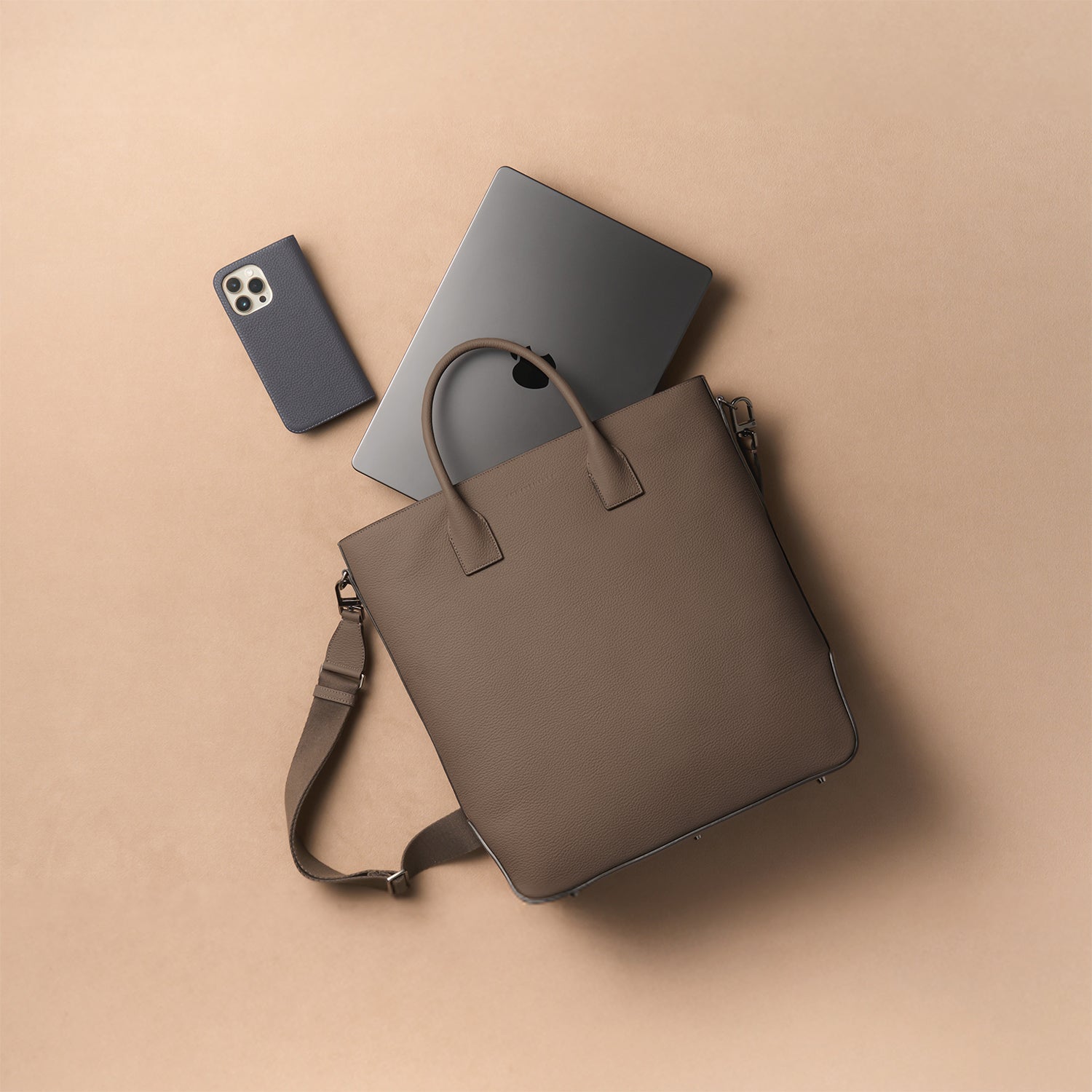 ベンチュラ Filippo Shrunken Leather Vertical Tote – BONAVENTURA (ボナベンチュラ)