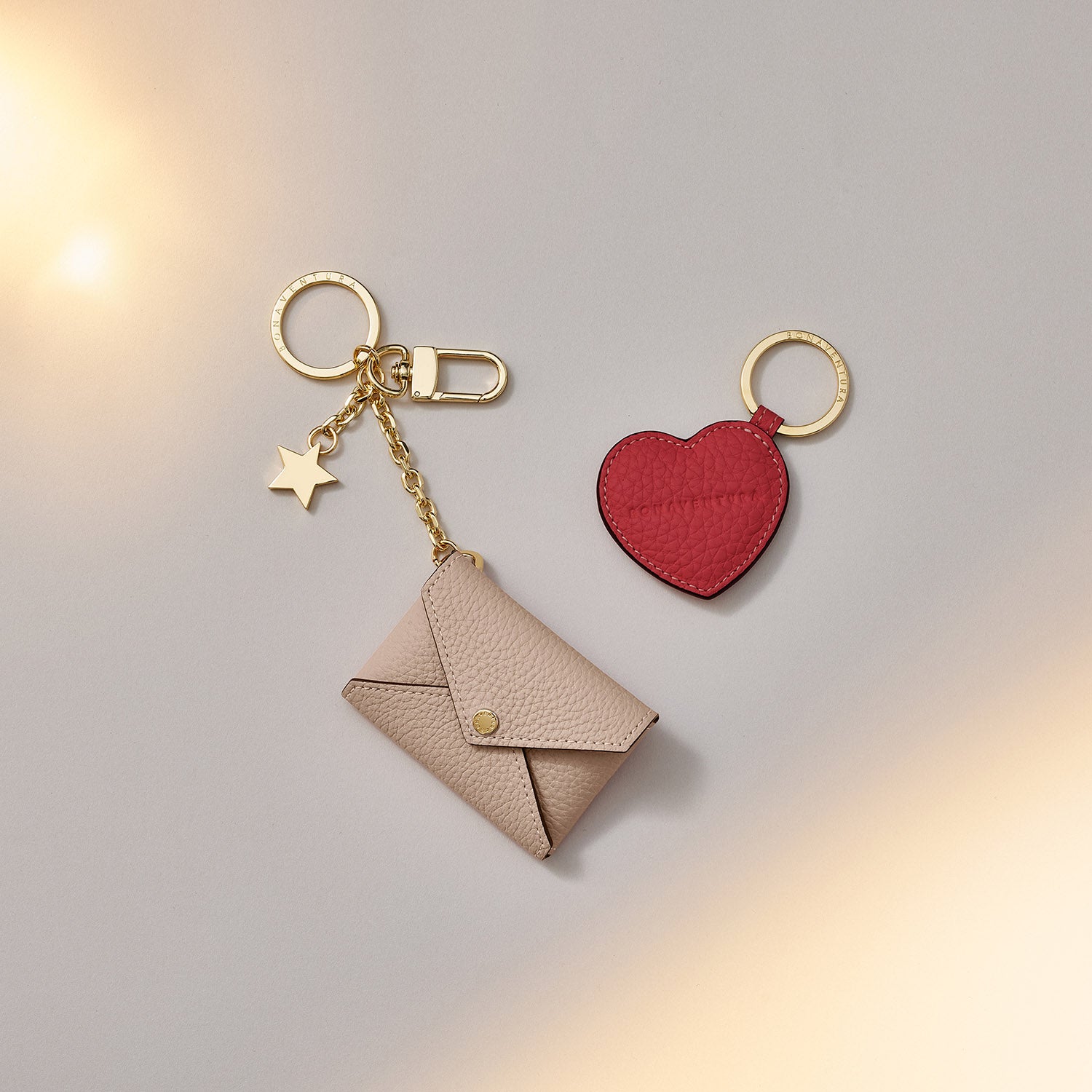 Star Chain Keychain in Shrink Leather