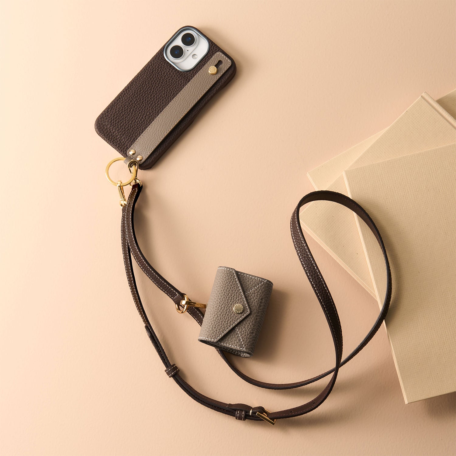 iPhone 16) ハンドル付き バックカバーケース シュリンクレザー