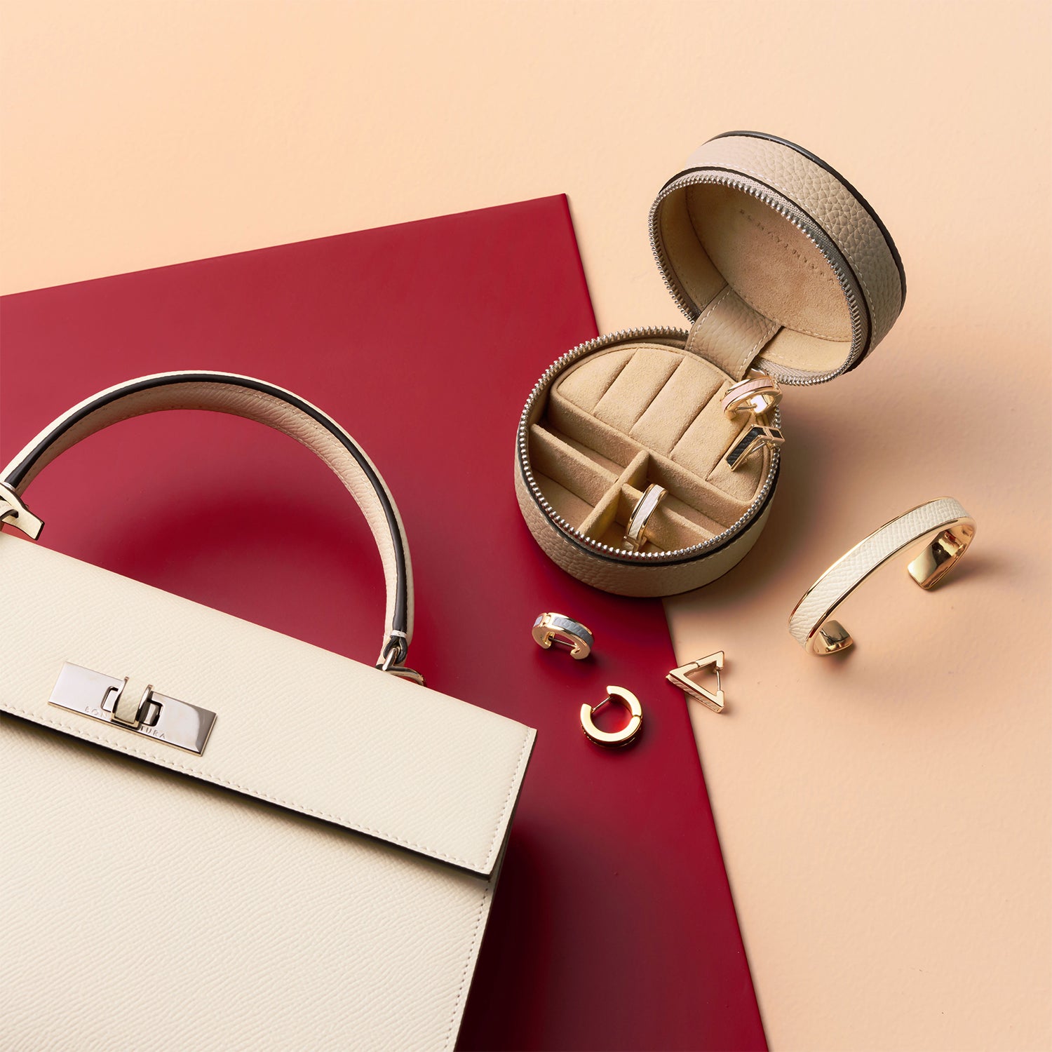 ピアス ゴールド (ラウンド ピアス)