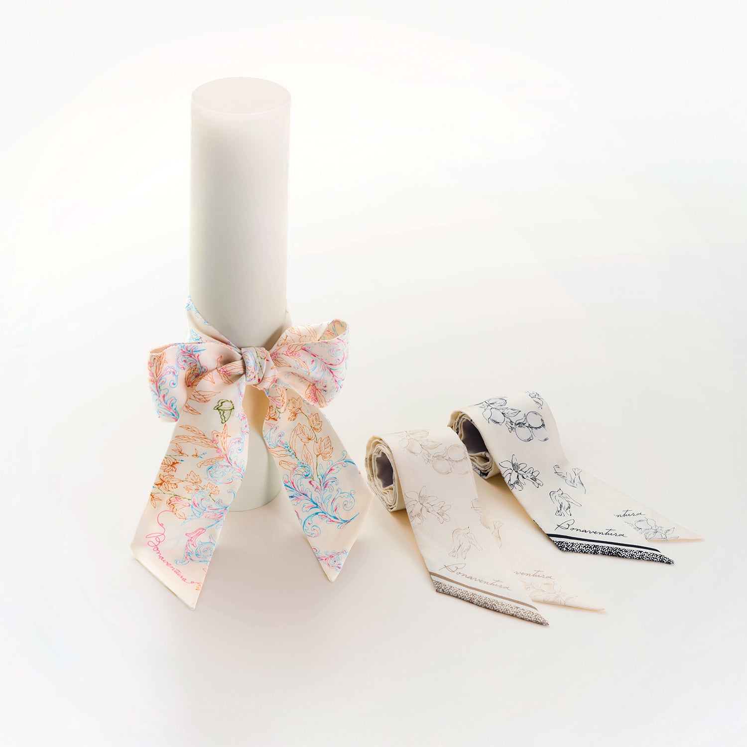 リボンスカーフ (幸せが咲く庭)