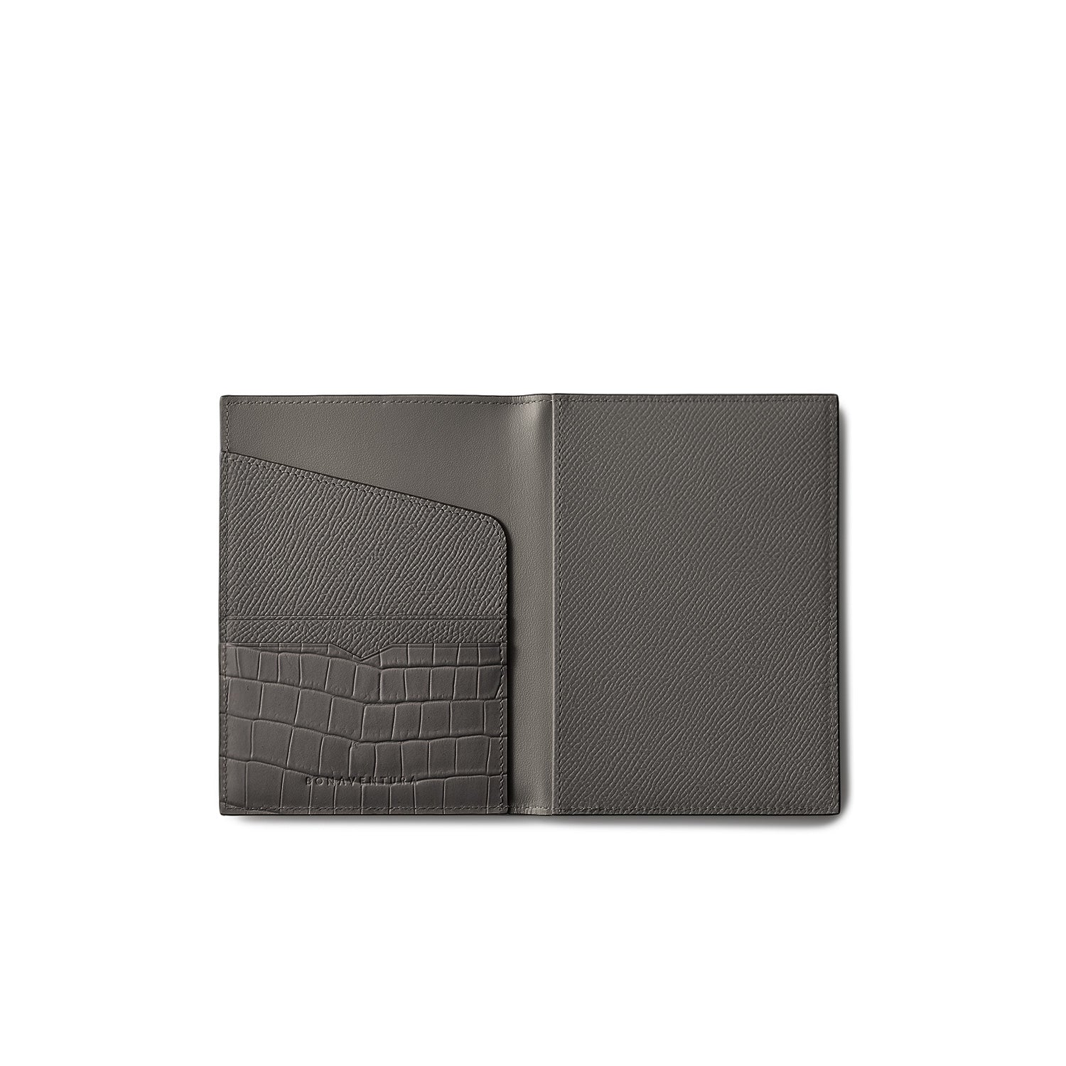 Noblesse Passport Case in Embossed Crocodile Leather
