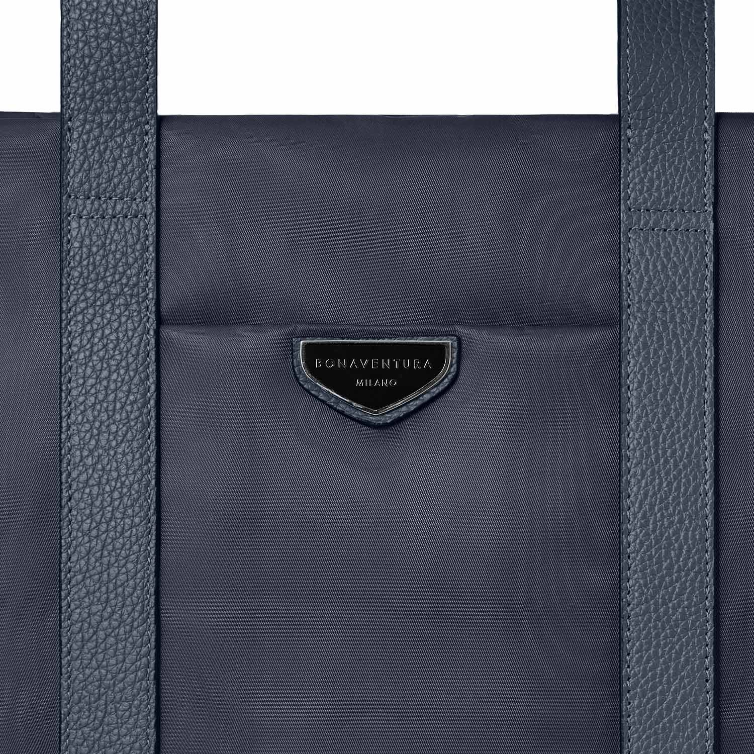 チェレステ ナイロン トート (ラージ)