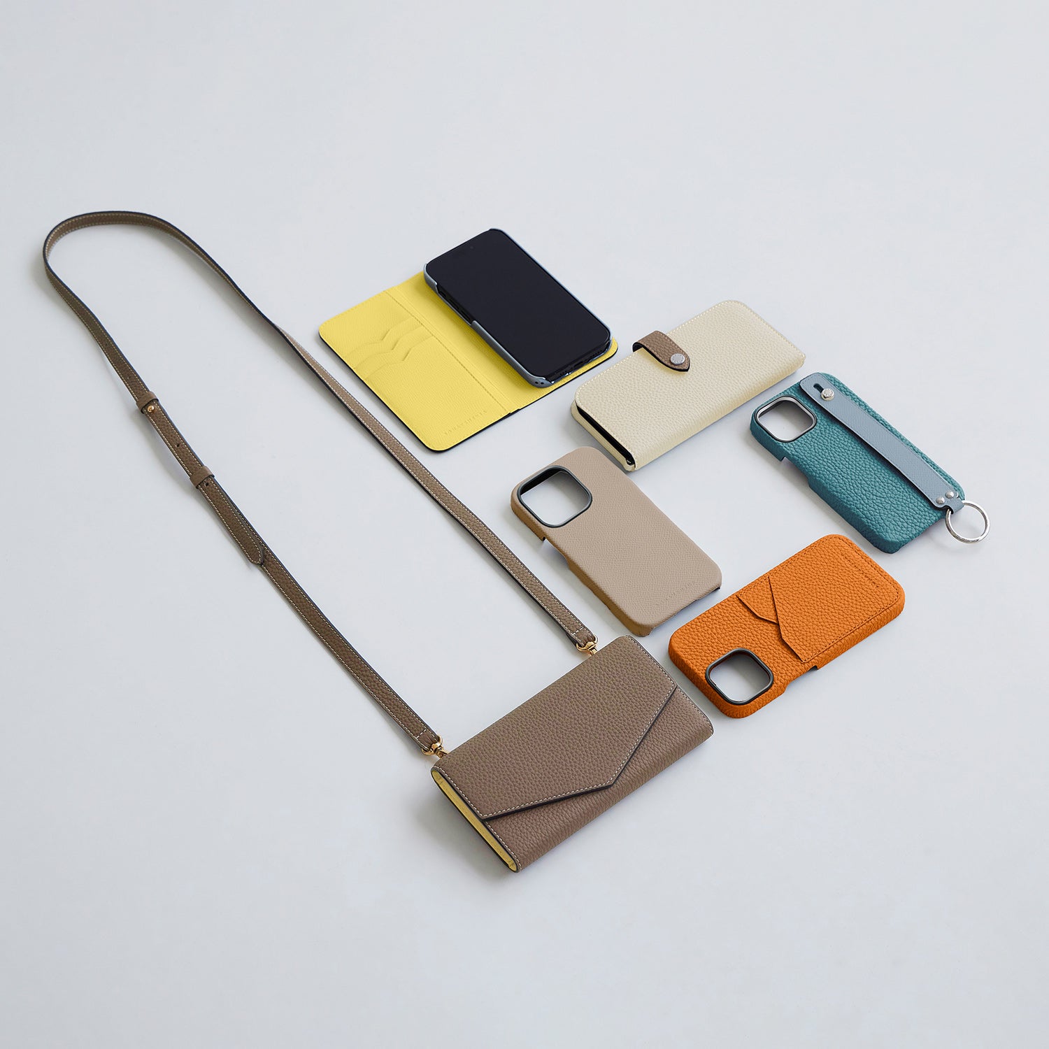 (iPhone 15) Mirror case with shoulder strap, shrink leather