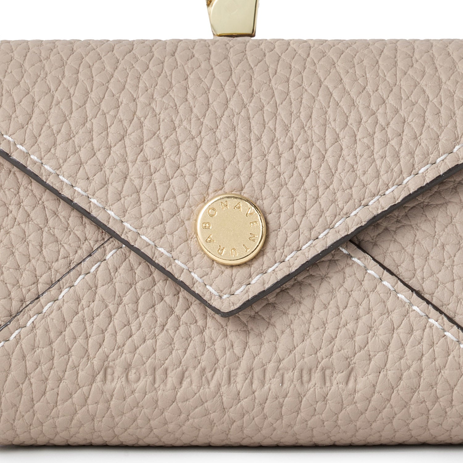 【新品未使用】 ミニエンベロープチャーム シュリンクレザー グレージュ ミニエンベロープチャーム シュリンクレザー