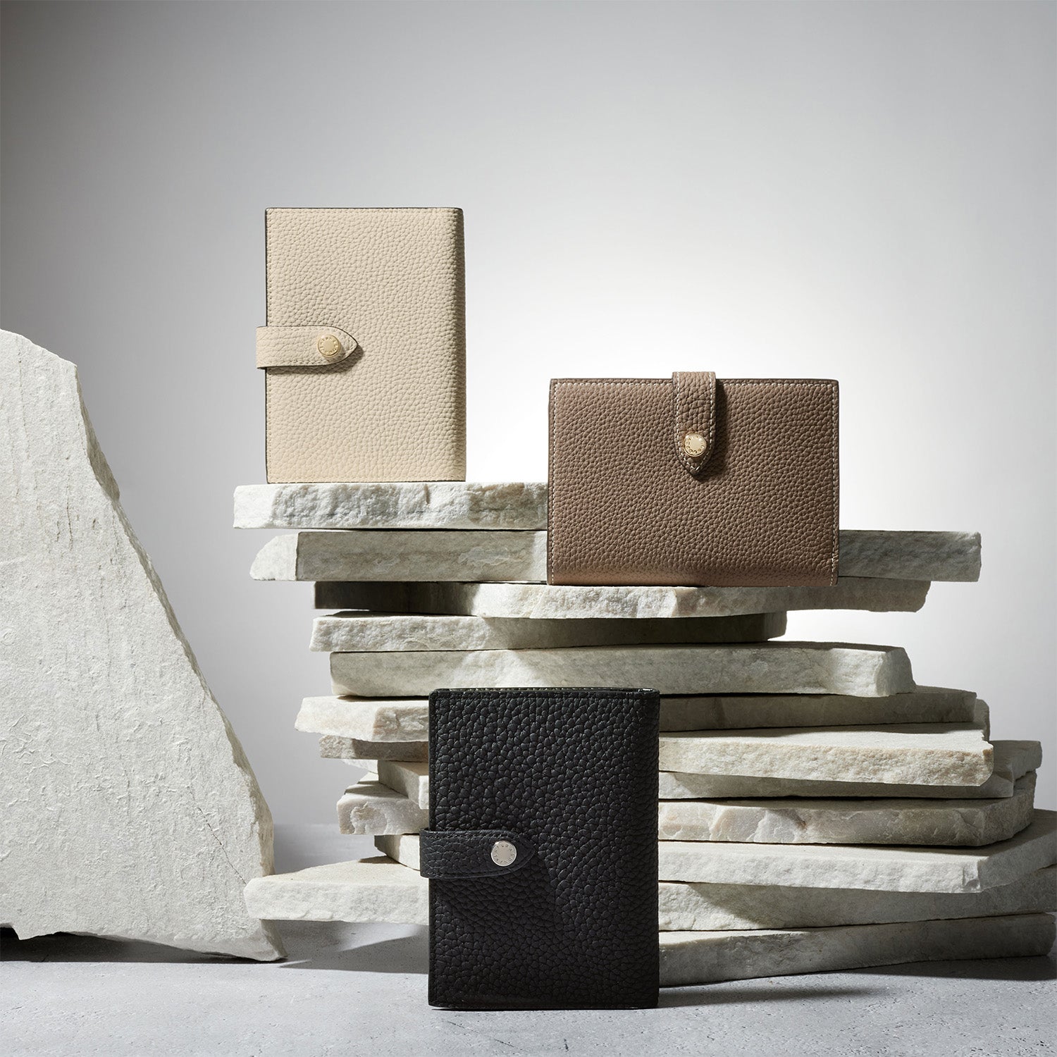 公式】BONAVENTURA (ボナベンチュラ) – ミラノ発の高級本革製品を身近に