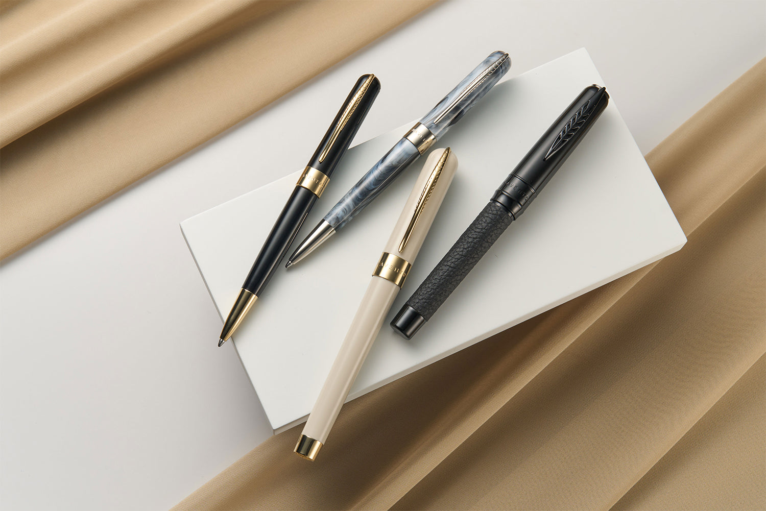 PINEIDER万年筆、特価商品 BONAVENTURA × Pineider 万年筆