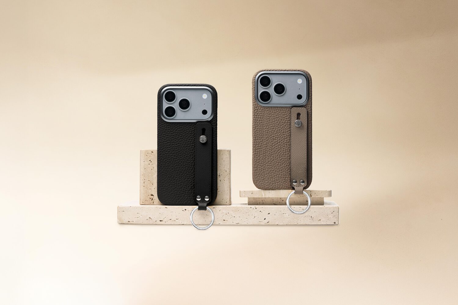 上質なレザーのスマホ（iPhone 18 シリーズ）ケース – イタリア(ミラノ