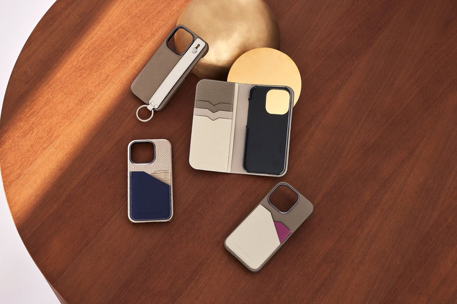BONAVENTURA ボナベンチュラ　クロコダイル iPhone手帳型ケース 上質なレザーの手帳型 iPhone / スマホケース（ダイアリーケース